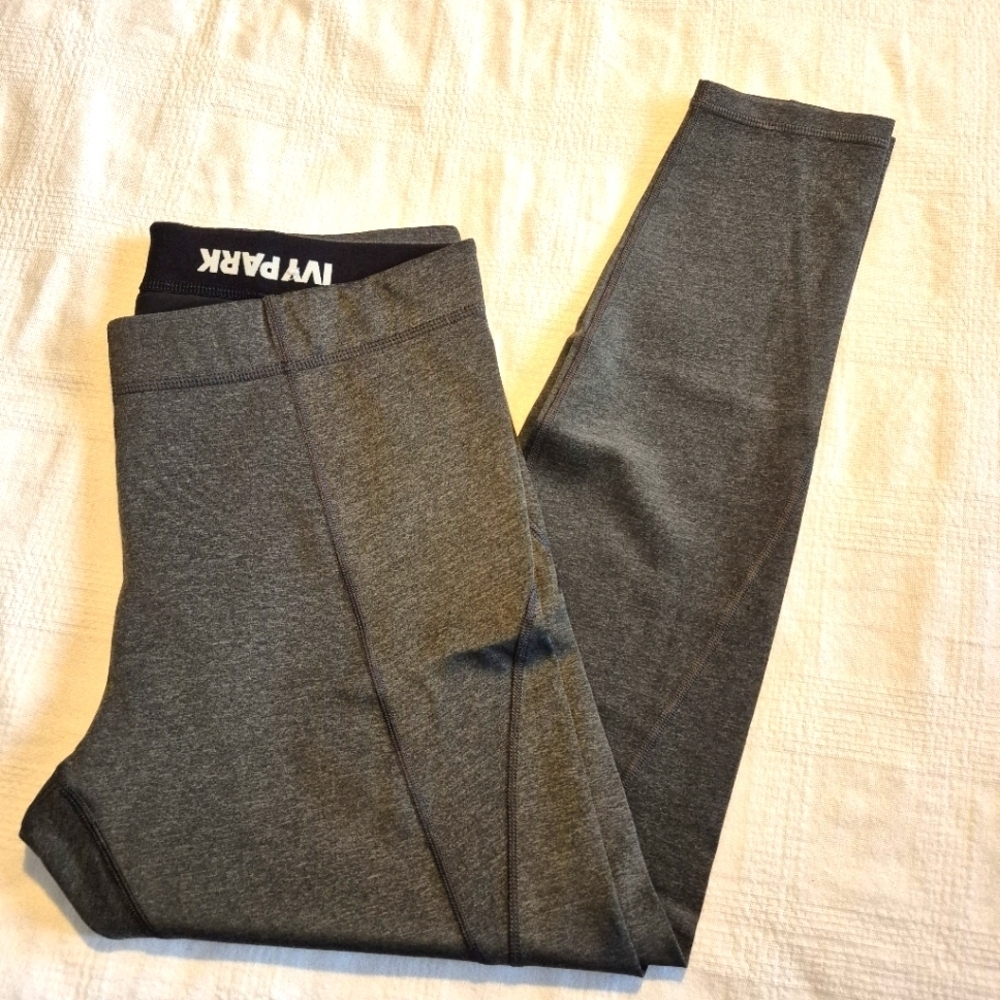 Ivy Park women's size XL dark grey leggings, back waist zippered pocket EUC